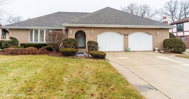 1st image of 252 Wood Glen Ln