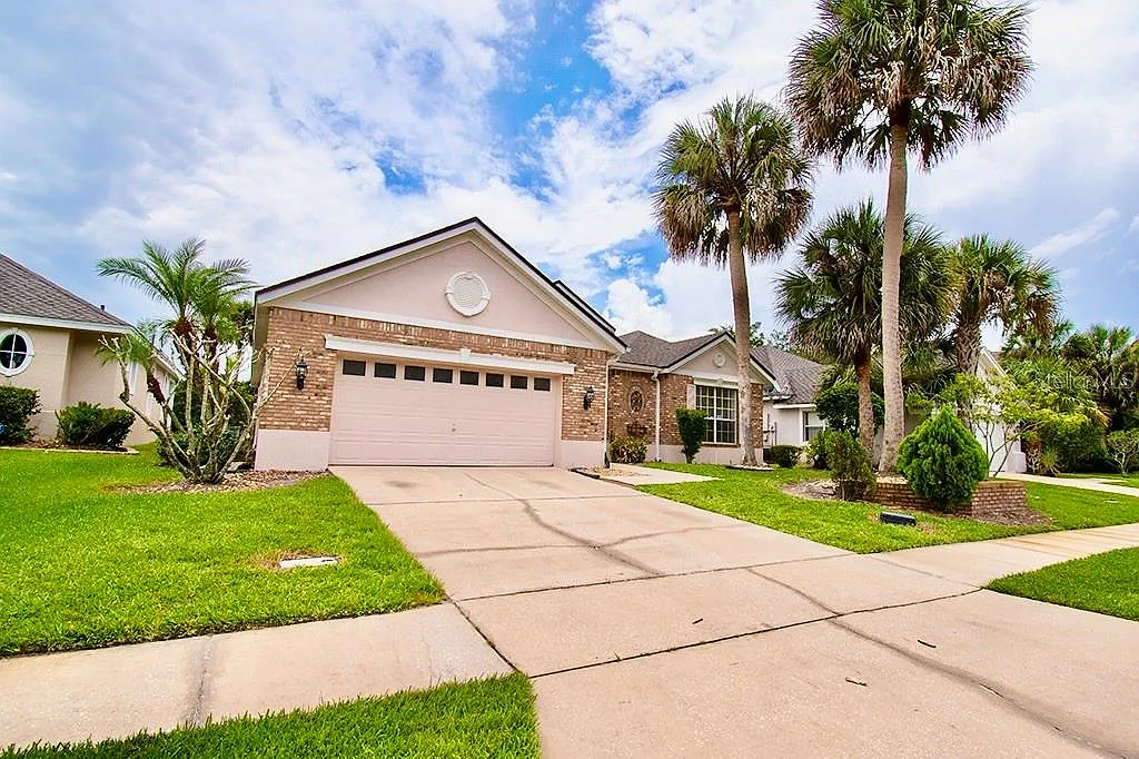 4 bed, 3.0 bath, 2249 sqft, $2,600 — Photo 4