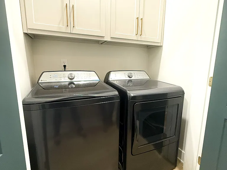 211 Poplar St #211 — Photo 38