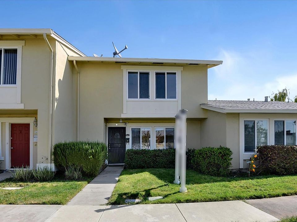 1st image of 3433 Duchess Ct