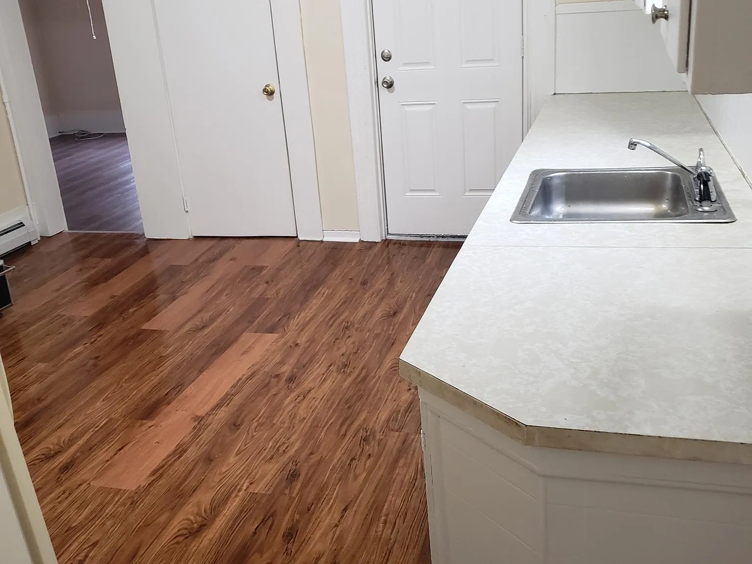 2 bed, 750 sqft, $1,450 — Photo 4