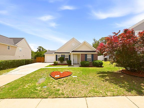 2nd image of 131 Hunters Mill Dr