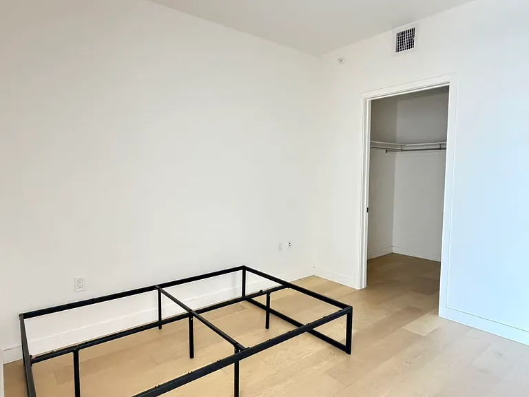 400 S Broadway Ave #805 — Photo 4