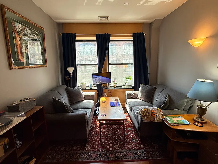 42 Beach St #8B — Photo 6
