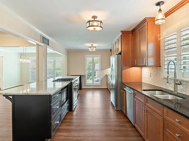 5249 Meadow Garden Ln — Photo 6