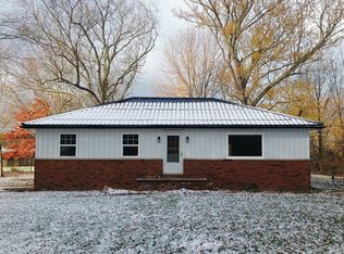 1124 County Line Rd, Madison, OH 44057