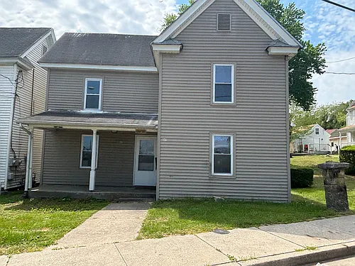 642 W Main St Photo 1