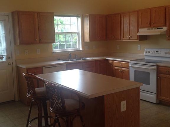 2nd image of 1909 Mountain Gate Pl