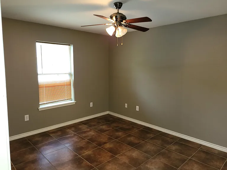 2600 Canyon St — Photo 13