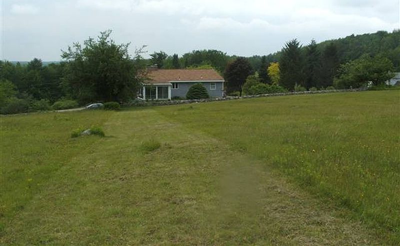 3rd image of 148 FAYVILLE Road