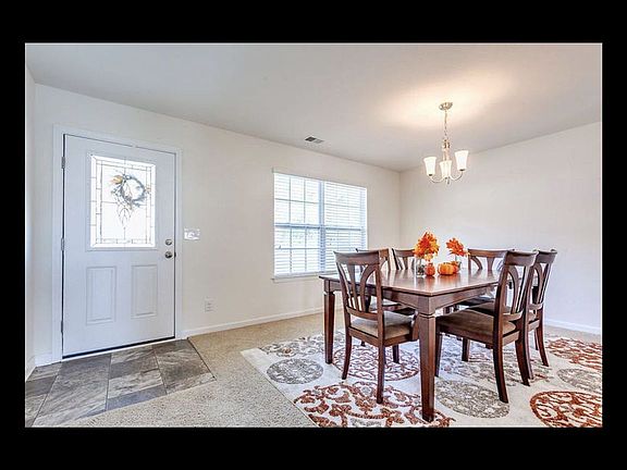4th image of 2062 Bluebonnet Dr