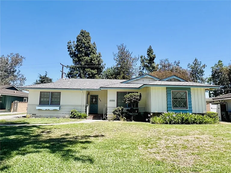 2408 S 8th Ave — Photo 1