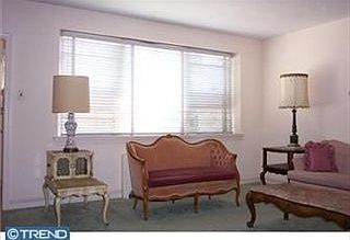 3rd image of 4907 Wyndale Ave