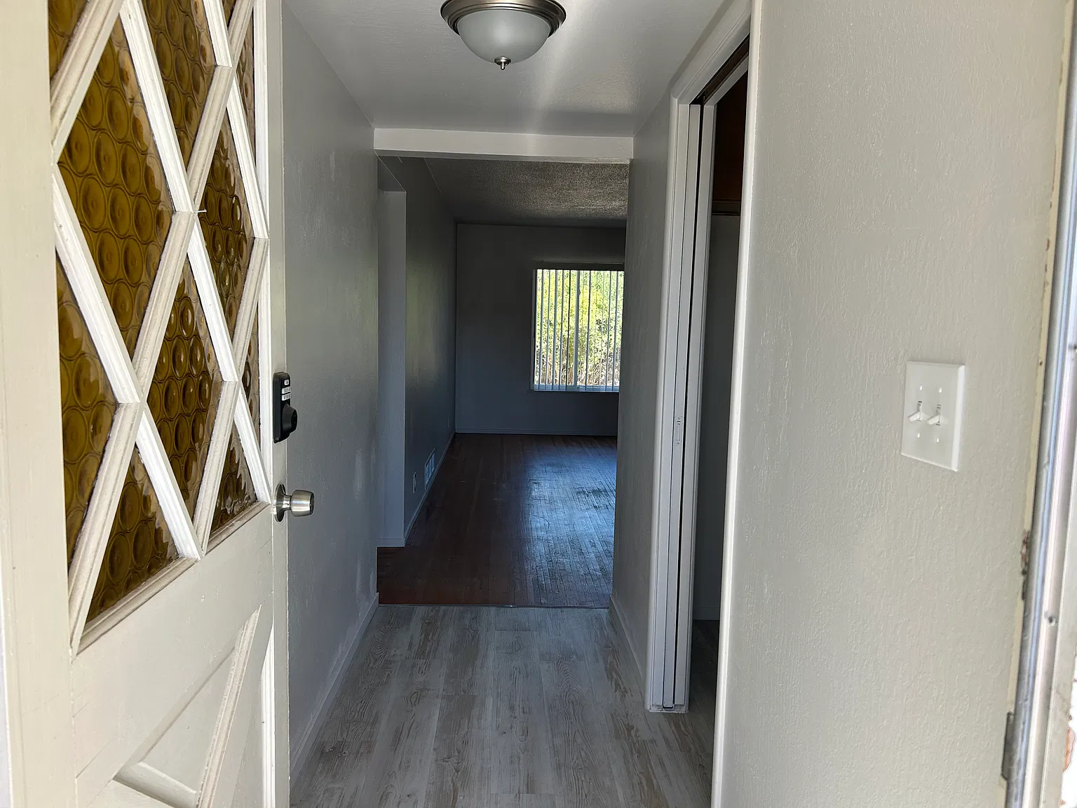 3 bed, 1401 sqft, $2,000 — Photo 4