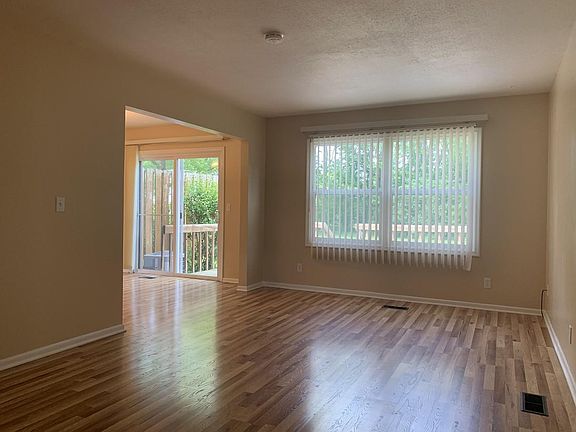 2nd image of 2950 Briarwick Ct