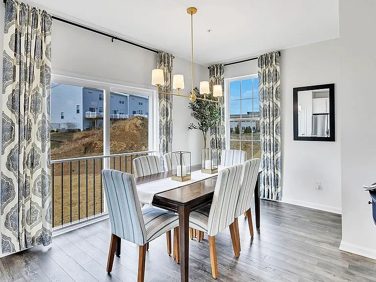1090 Meadowlark Dr — Photo 16