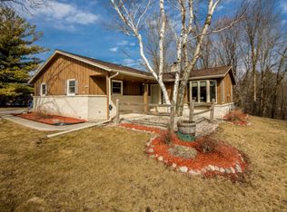 W2982 Canary Ln, Sheboygan Falls, WI 53085