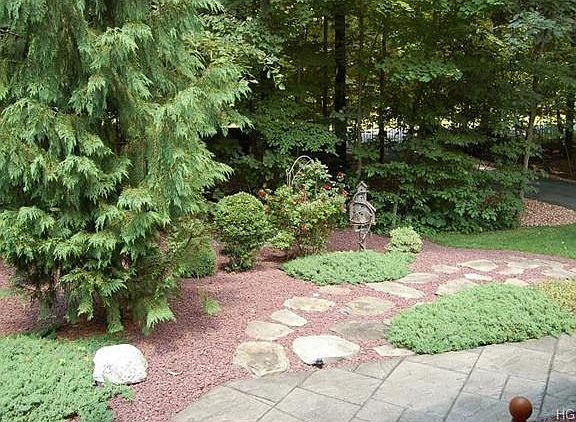 4th image of 62 Wildwood Cir