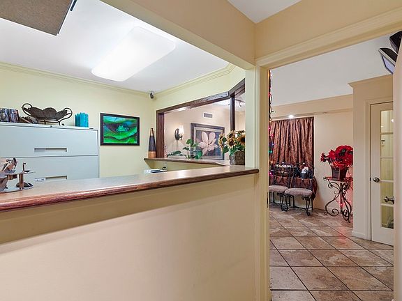 5th image of 310 Lexington Ave APT 1E