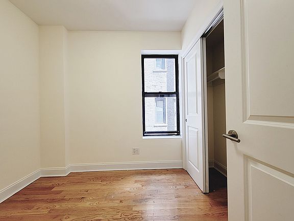 5th image of 3143 Broadway APT 1E