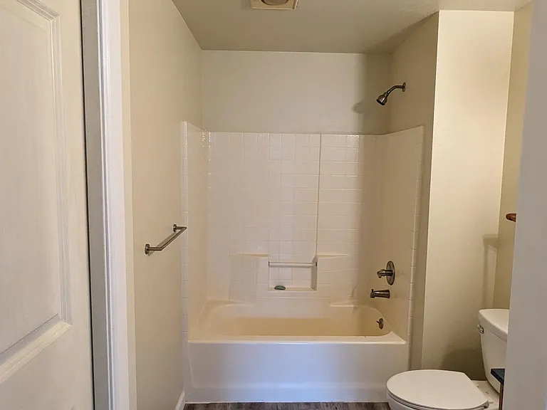 Meridian E — Photo 6