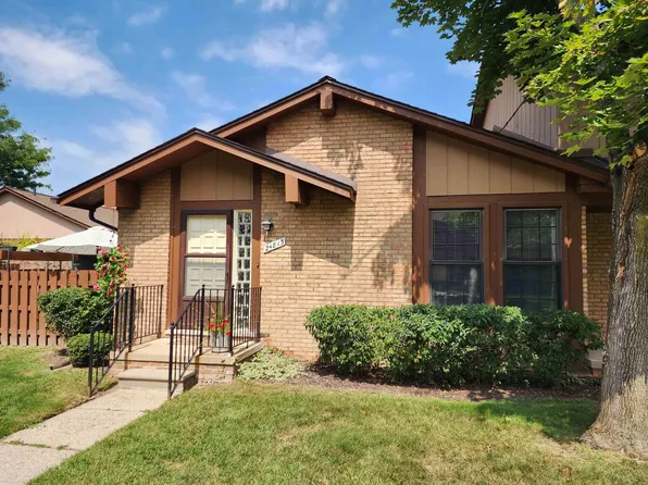 24813 Greenhill Rd, Warren, MI 48091