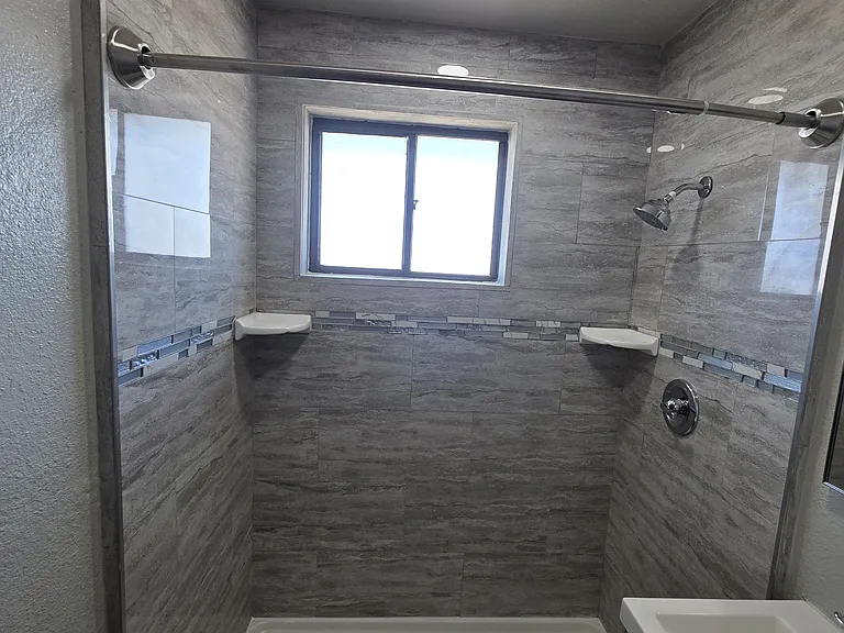 455 E Junction St #4 — Photo 29