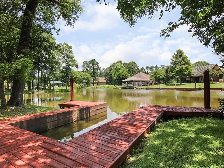 42 Hunters Creek Dr — Photo 6
