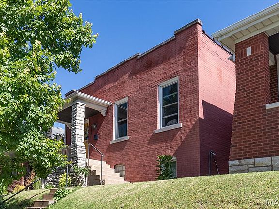 2nd image of 5531 Devonshire Ave