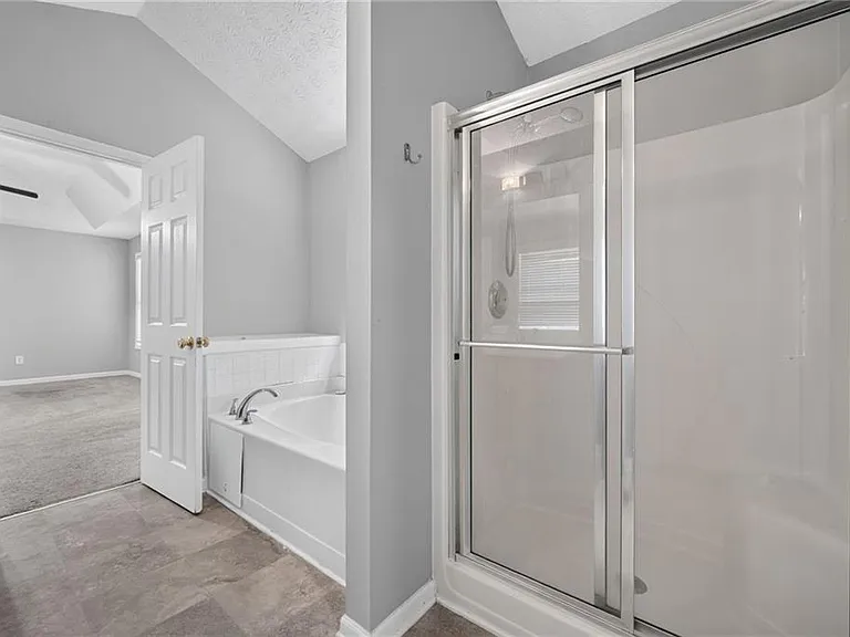 530 Sterling Pointe Ct — Photo 36