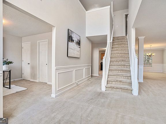 3rd image of 1492 Saint George Pl