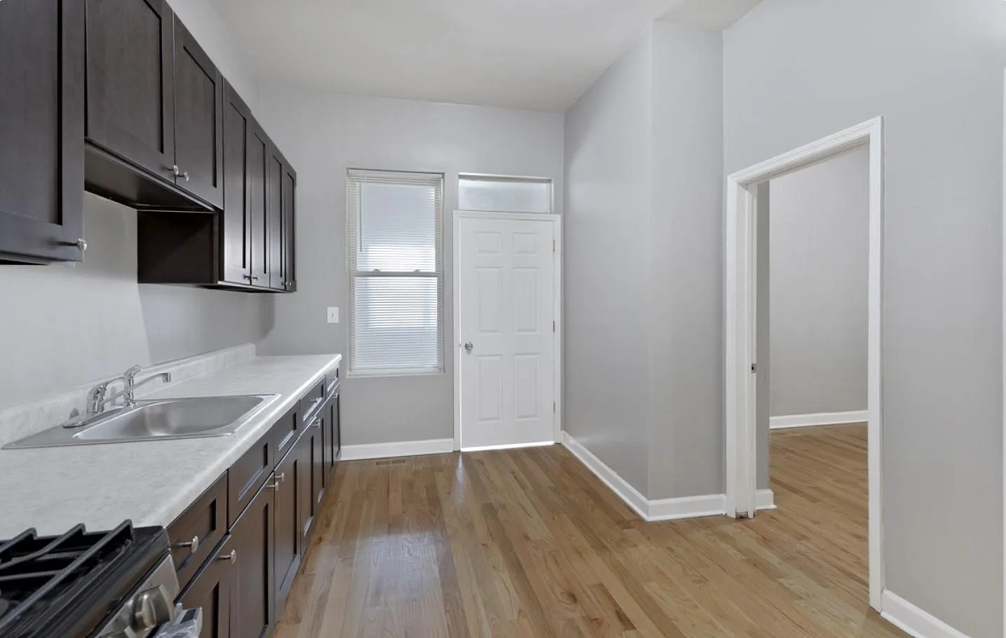 2 bed, 960 sqft, $1,450 — Photo 2