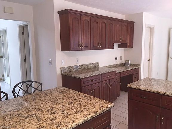 5th image of 19202 Westfield Ln
