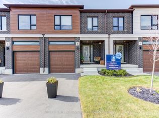 18 Oak St #8B, Cambridge, ON N1R 4K6