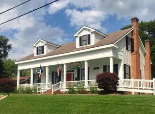 668 N Main St, Jasper, TX 75951