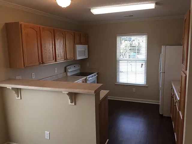 73 W Morningside Dr — Photo 3