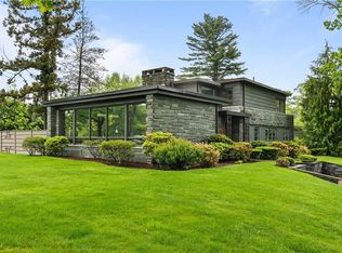 80 Clarendon Ave, Providence, RI 02906