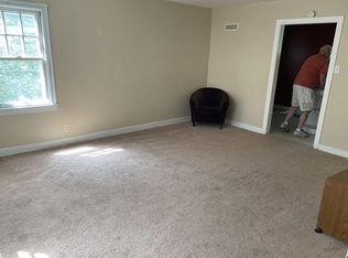 814 Thurston St, Manhattan, KS 66502