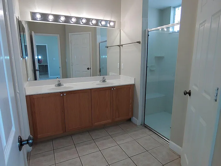 4258 Raleigh Way — Photo 16