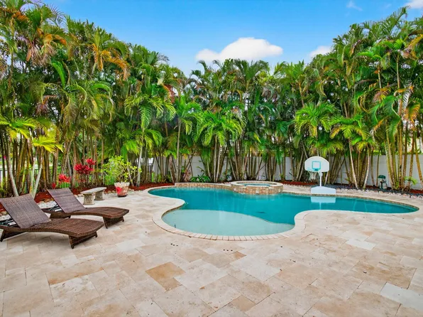 9732 Phipps Lane, Wellington, FL 33414