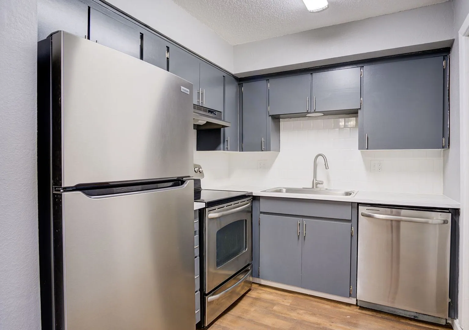 Wornall Place Apartments — Photo 1