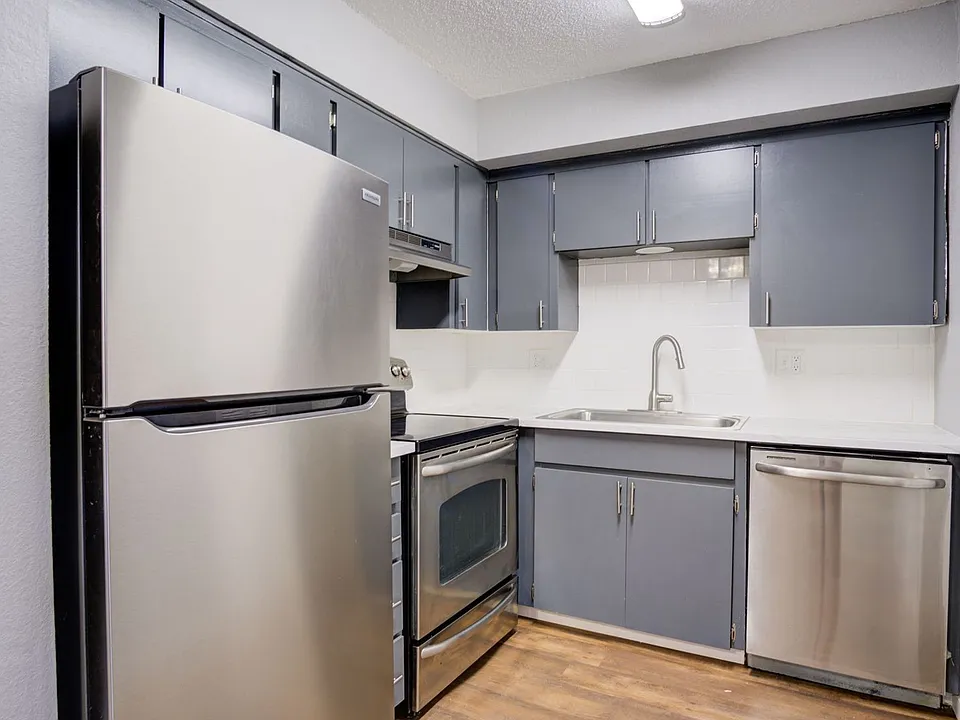 Wornall Place Apartments