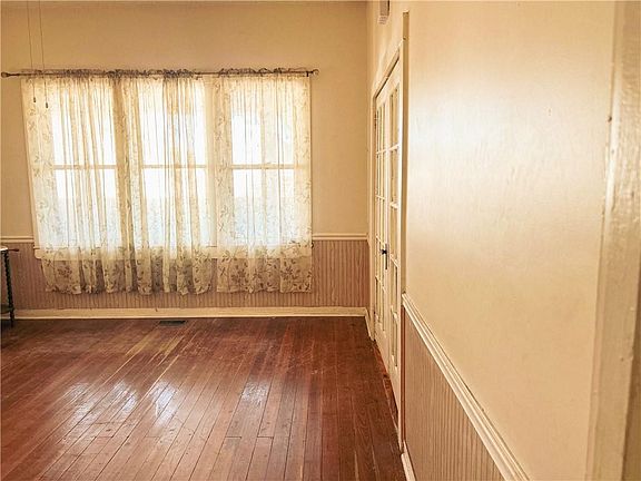 4th image of 2123 Ellis St