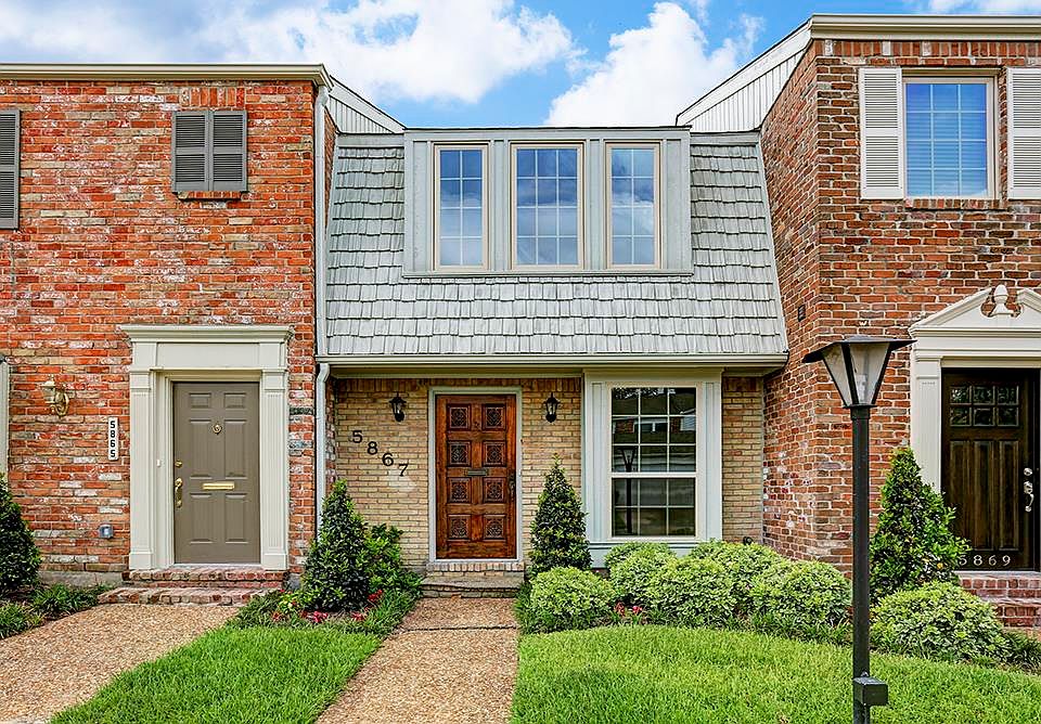 1st image of 5867 Valley Forge Dr #101