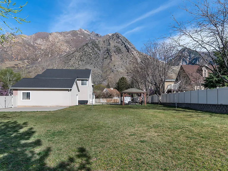 840 S East Mountain Cir — Photo 41
