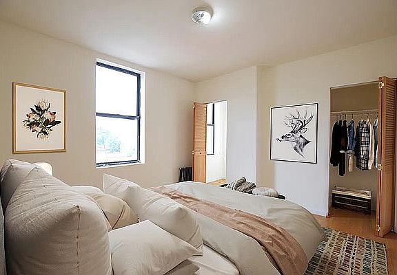 4th image of 536 W 136th St #30