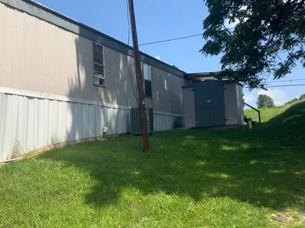 101 Felix Dr, Radford, VA 24141