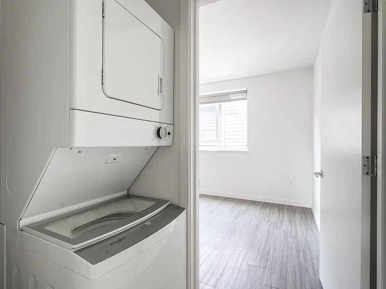 4620 N Maryland Ave #B103 — Photo 5