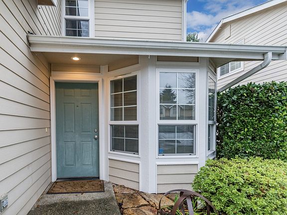 2nd image of 5909 Chardonnay Dr SE