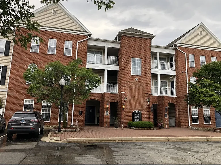 1901 N Lincoln Ave #211 — Photo 4